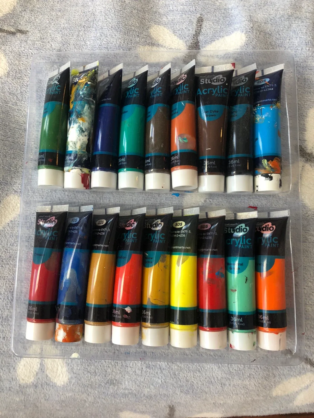 Mont Marte Studio Acrylic Paint Set image indicator(3)
