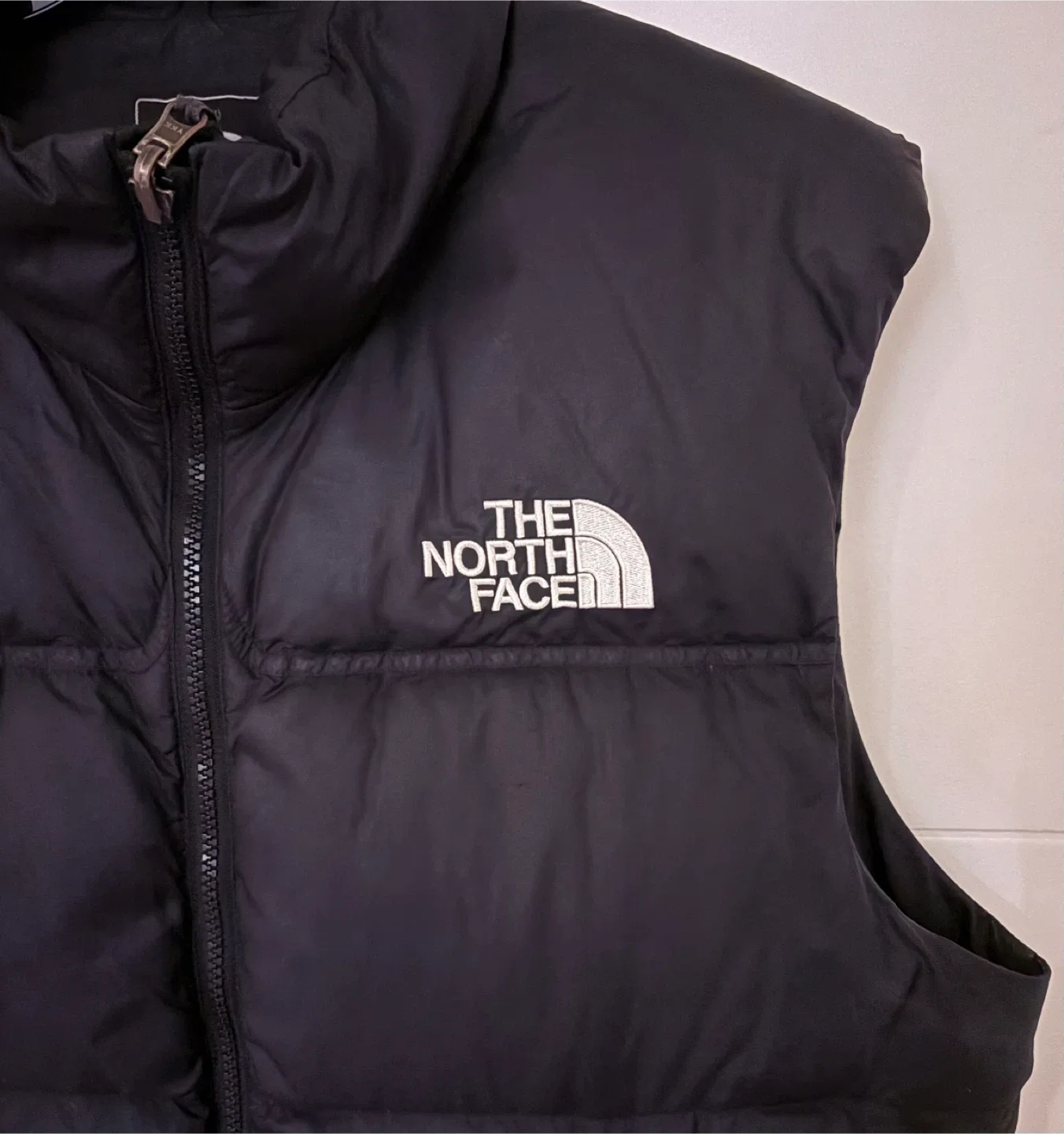 The North Face Puffer Vest image indicator(2)