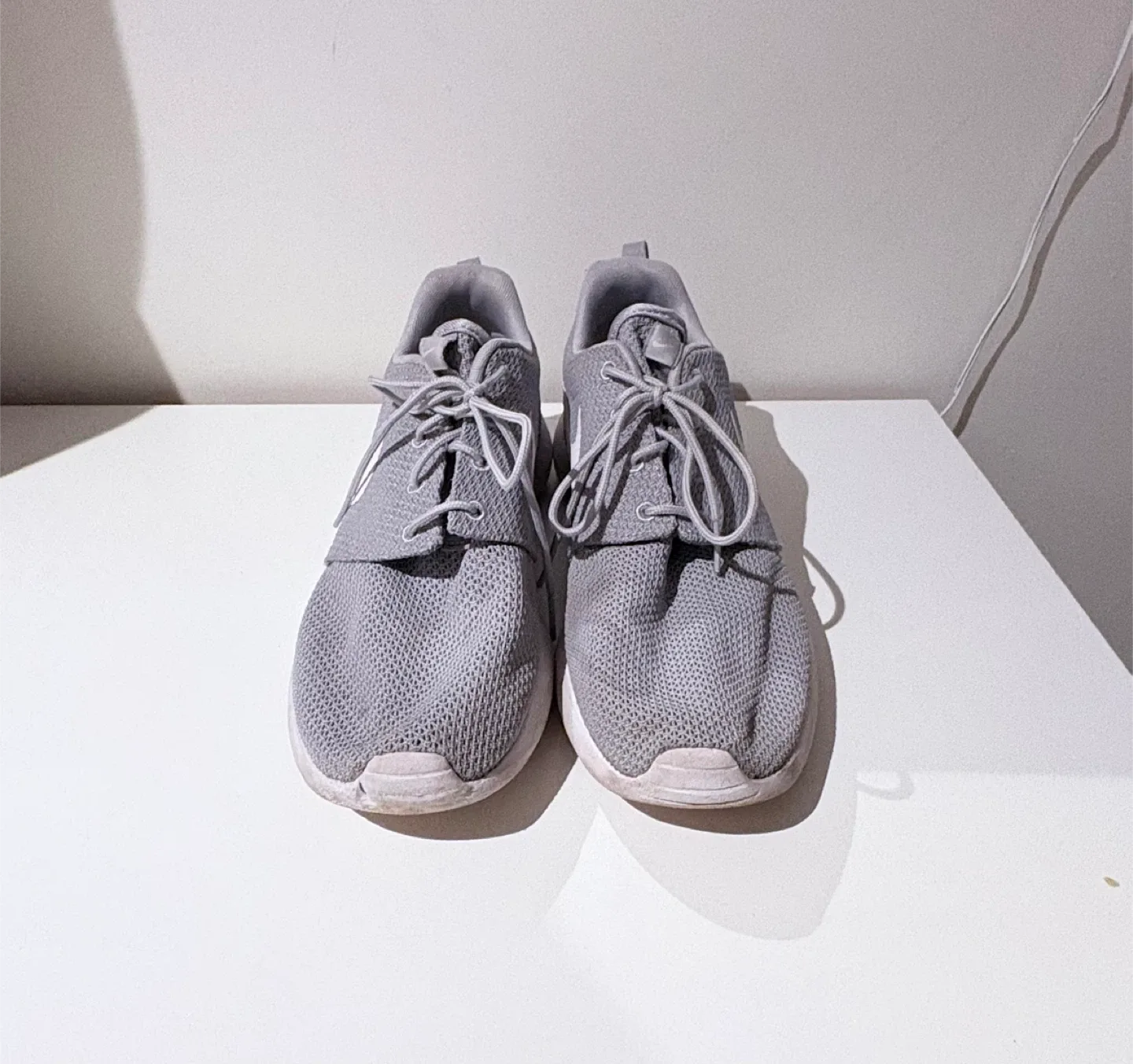 Nike Roshe One Grey Sneakers image indicator(3)