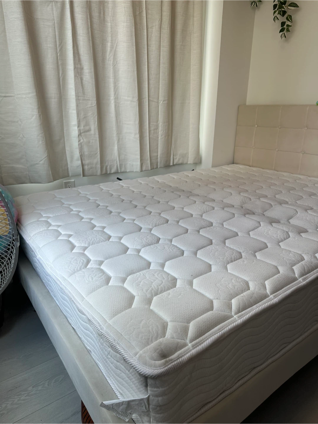 Queen Size Mattress - photo 2