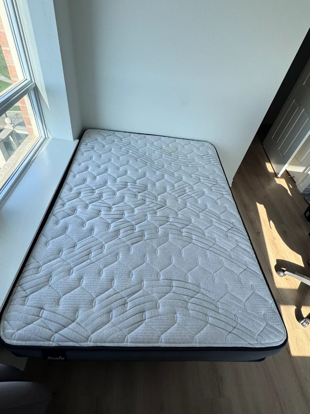 Double Mattress and Metal Bed Frame image indicator(3)