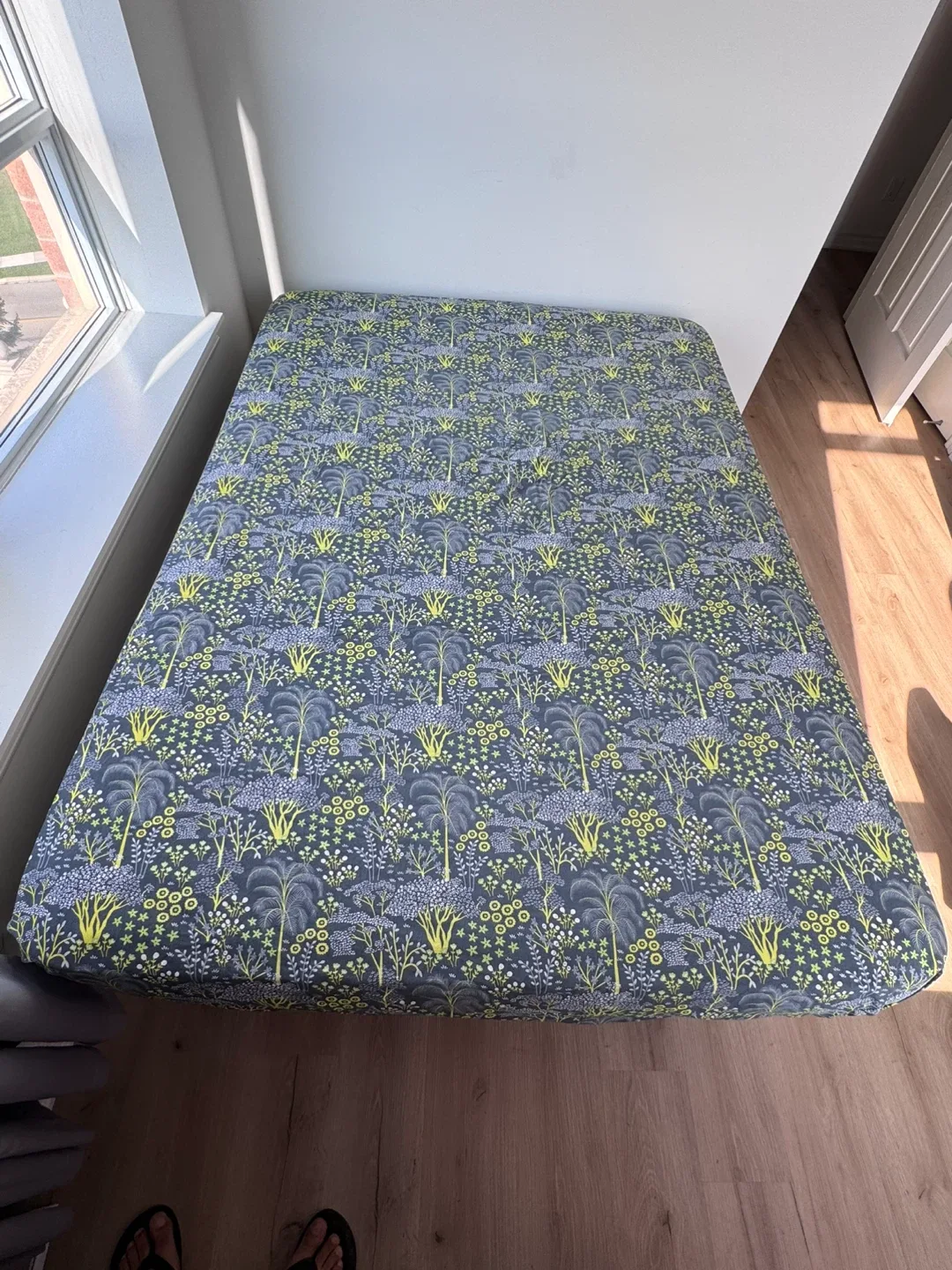 Double Mattress and Metal Bed Frame image indicator(6)