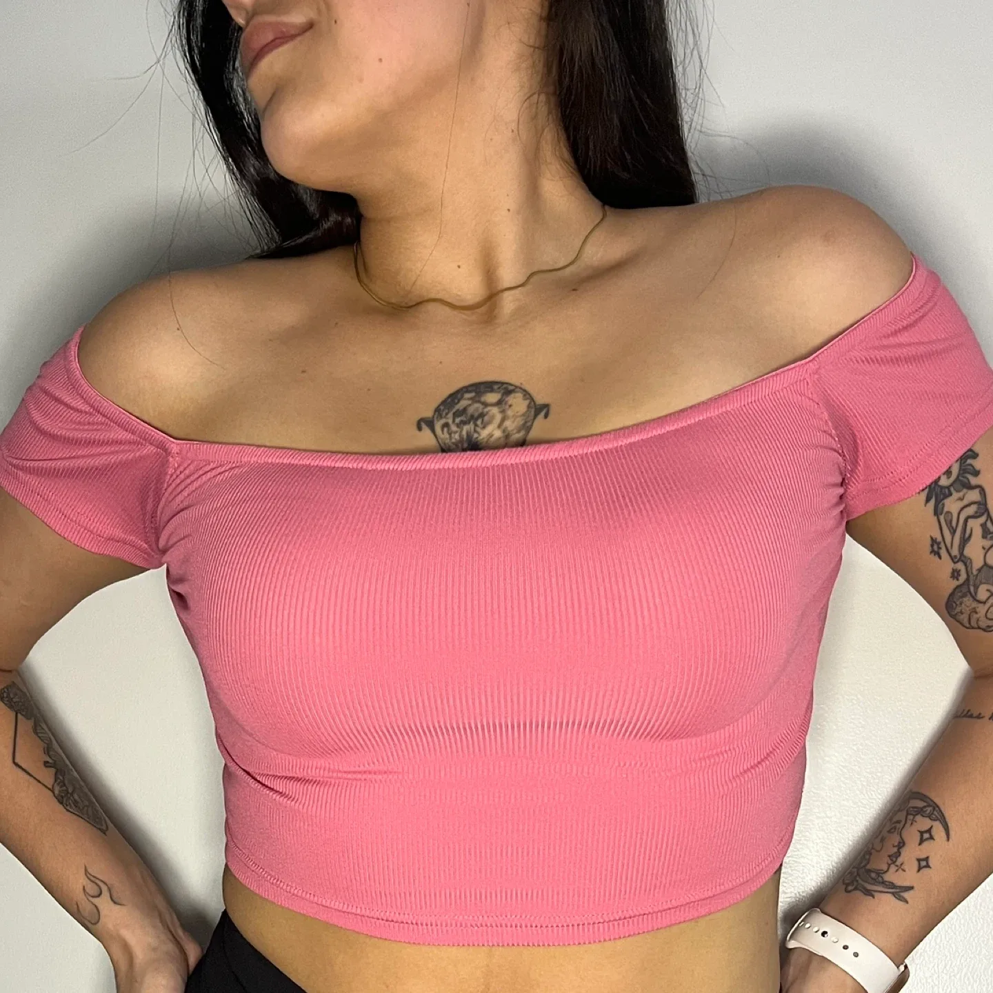 Pink Off-Shoulder Crop Top image indicator(4)