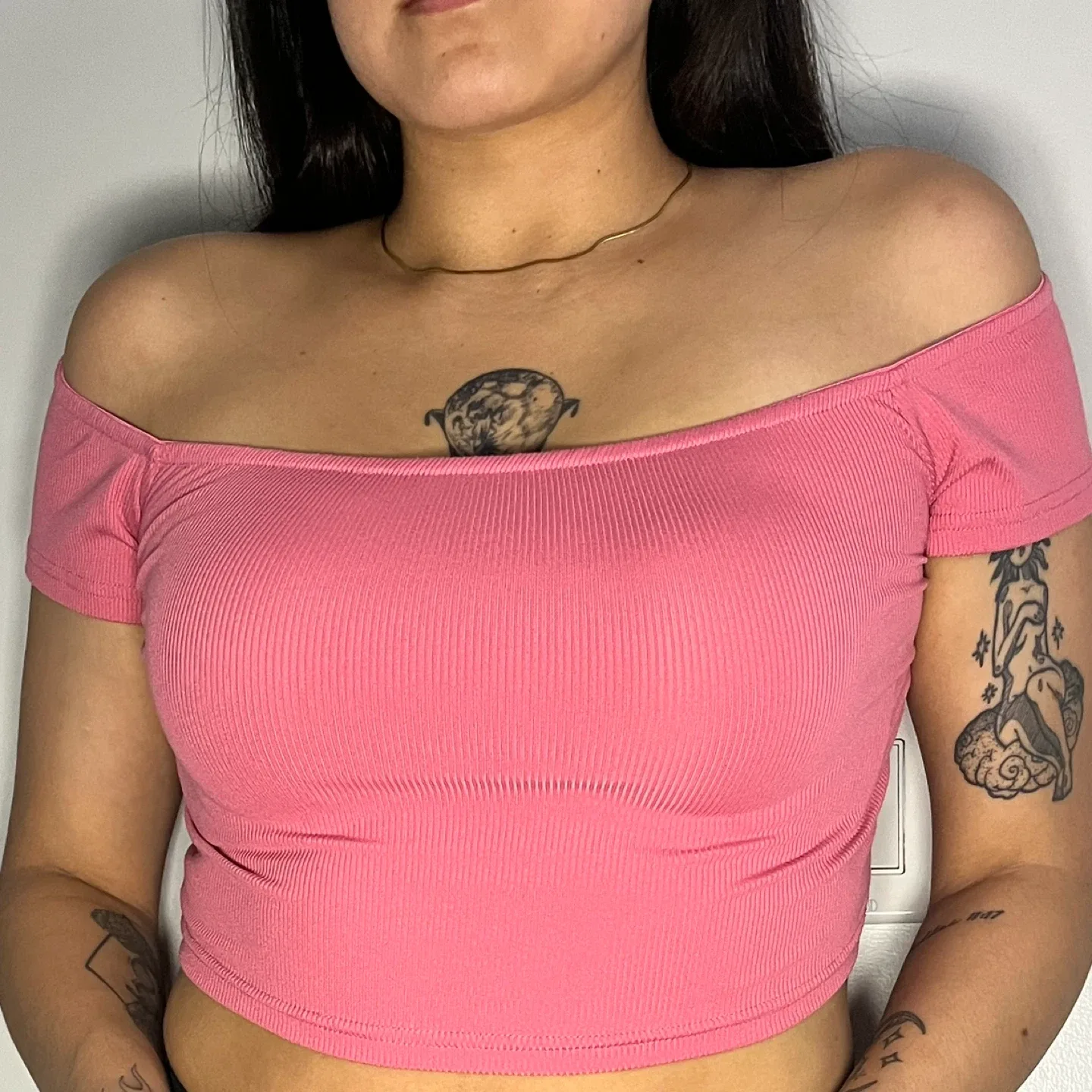 Pink Off-Shoulder Crop Top image indicator(2)