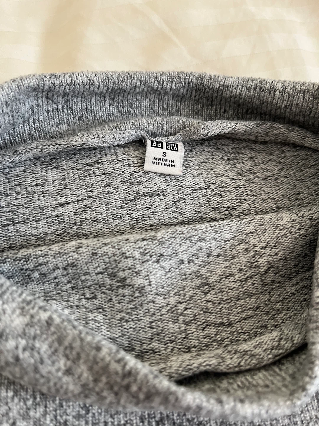 Uniqlo Salt and Pepper Turtleneck Sweater - photo 2
