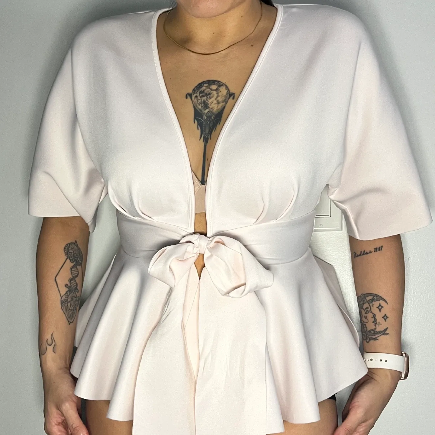 Casual white top thumbnail