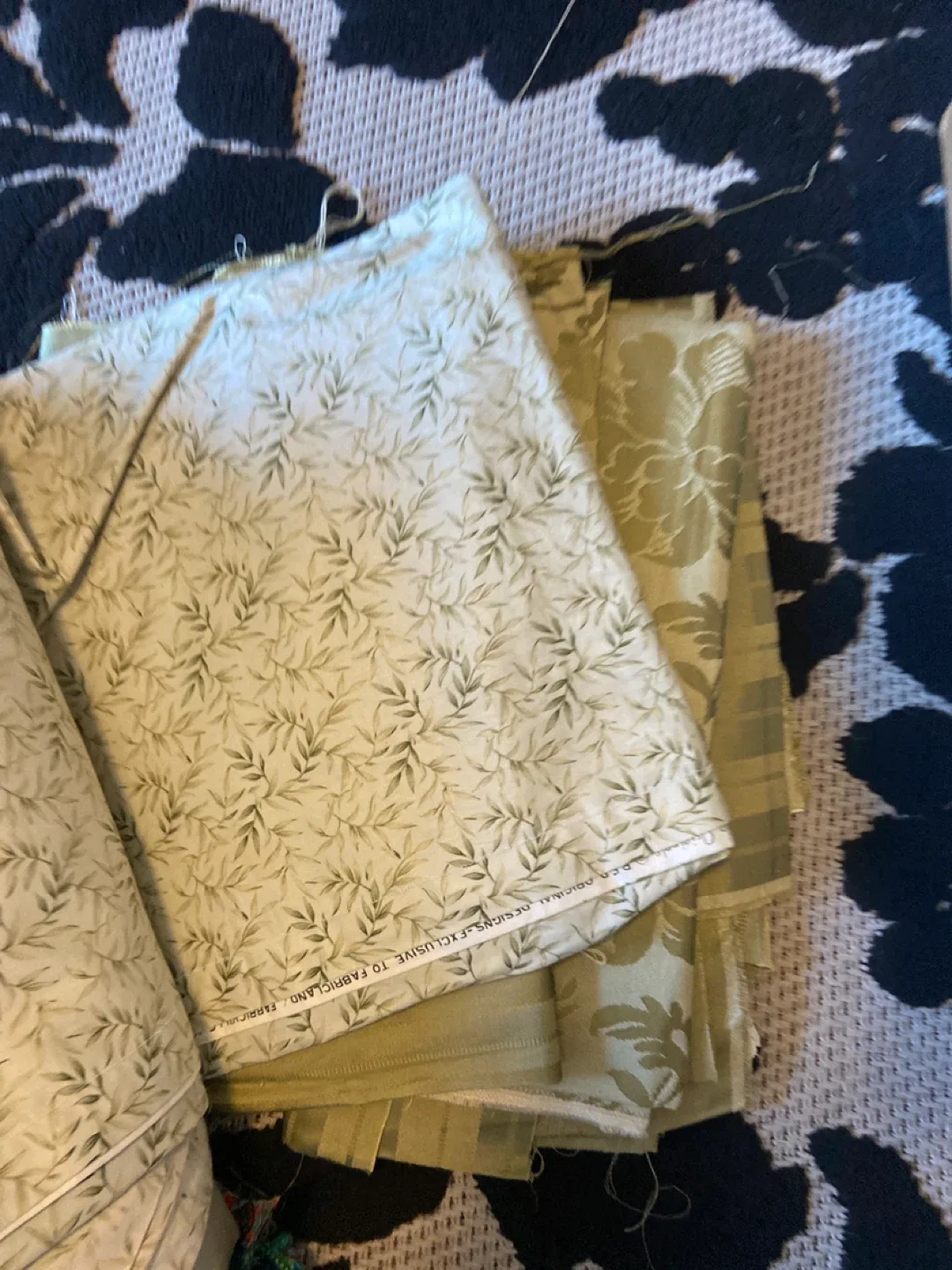 Mixed Fabrics - Assorted Colours & Patterns image indicator(3)