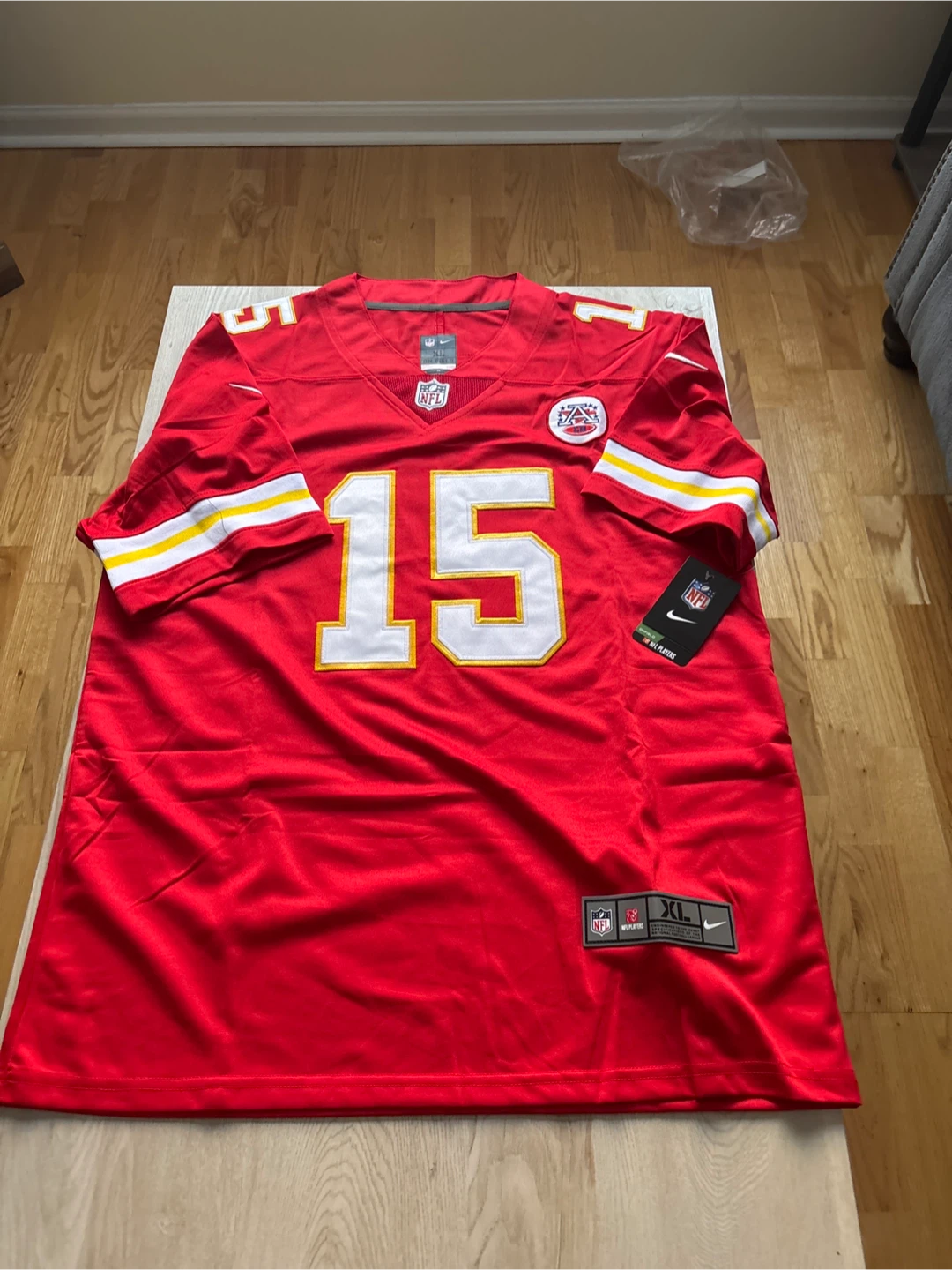 Nike Chiefs Mahomes #15 Jersey - XL - photo 3