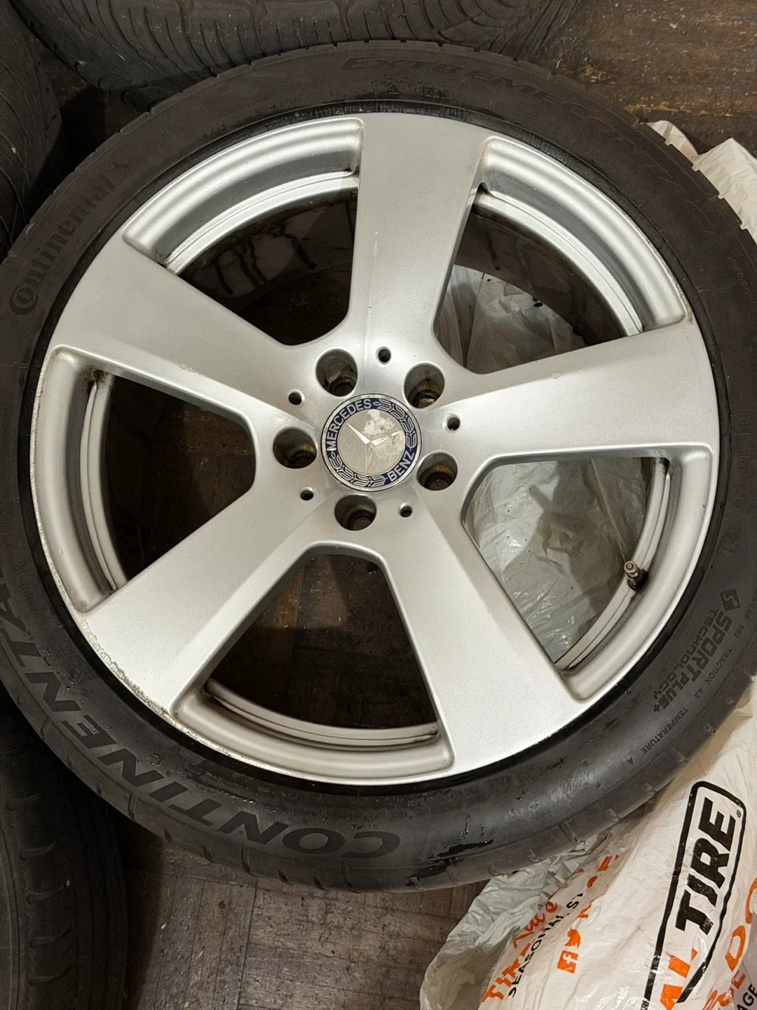 Mercedes-Benz Silver Rims & Tires - Set of 4 image indicator(3)