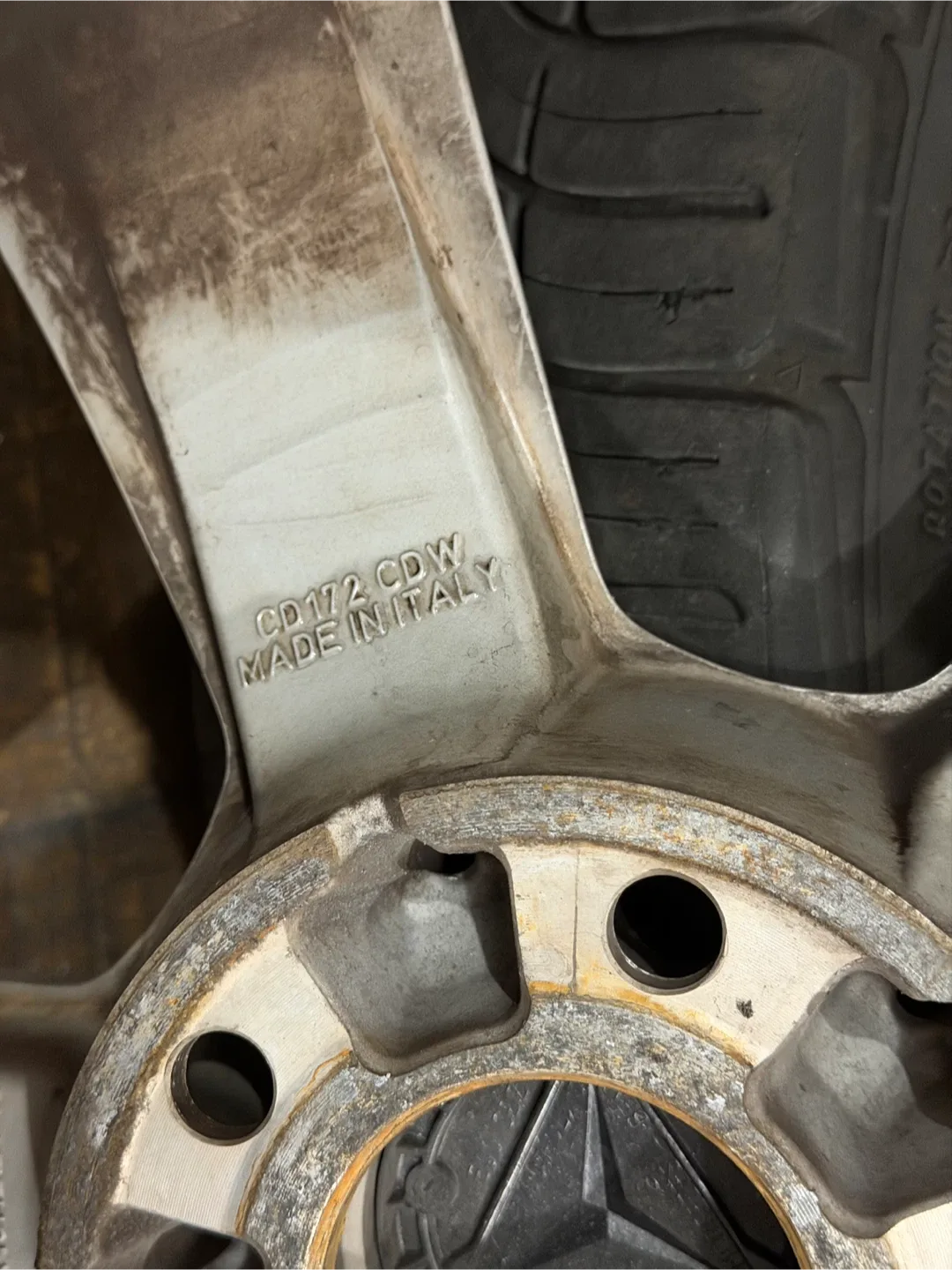 Mercedes-Benz Silver Rims & Tires - Set of 4 image indicator(8)