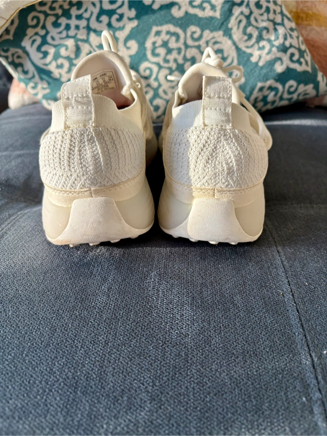 White Sneakers Size Women’s 9. #thirftypicks - photo 3
