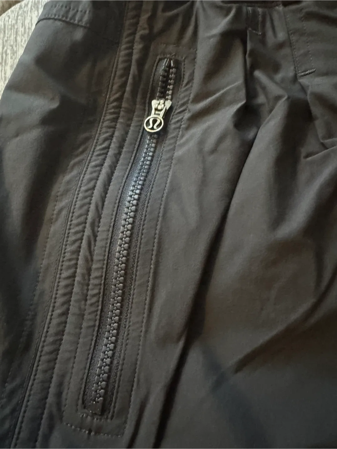 Lululemon Black Lined Jogger Pants - Size 10 image indicator(8)