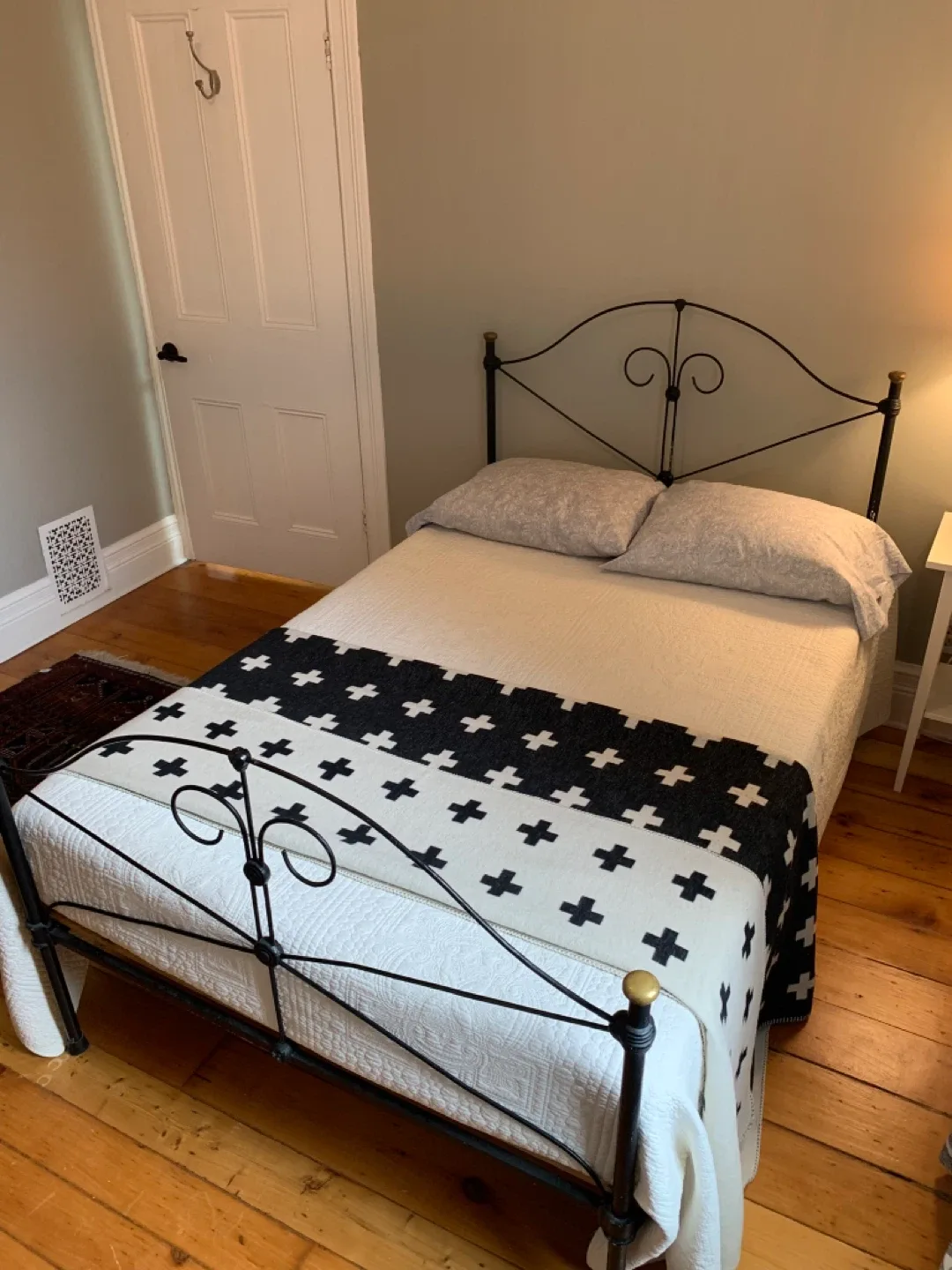 Antique Iron 3/4 Bed image indicator(3)