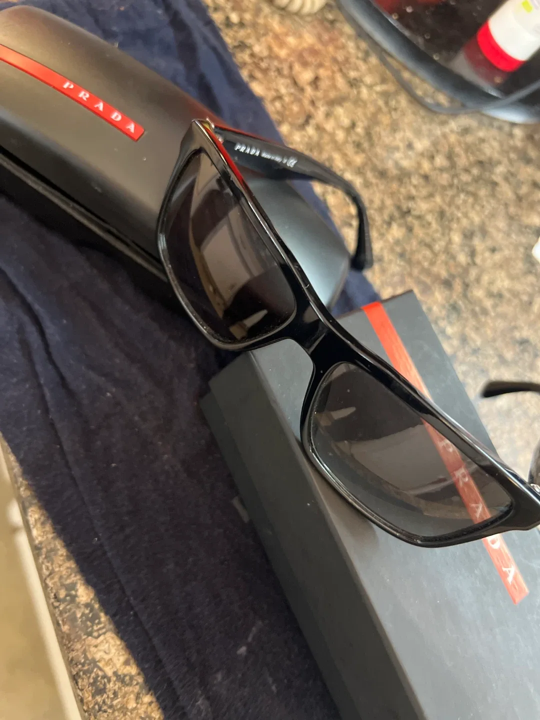 Prada SPR 19S Sunglasses - Black thumbnail