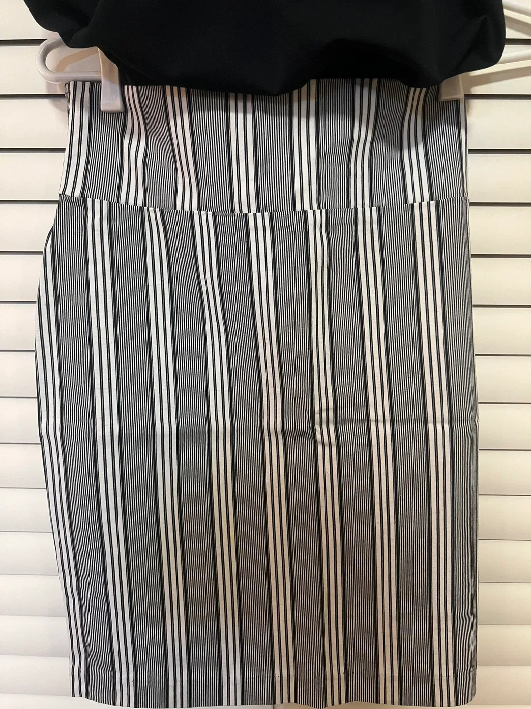 Ricki's Black Ruffle Blouse - Size M image indicator(6)