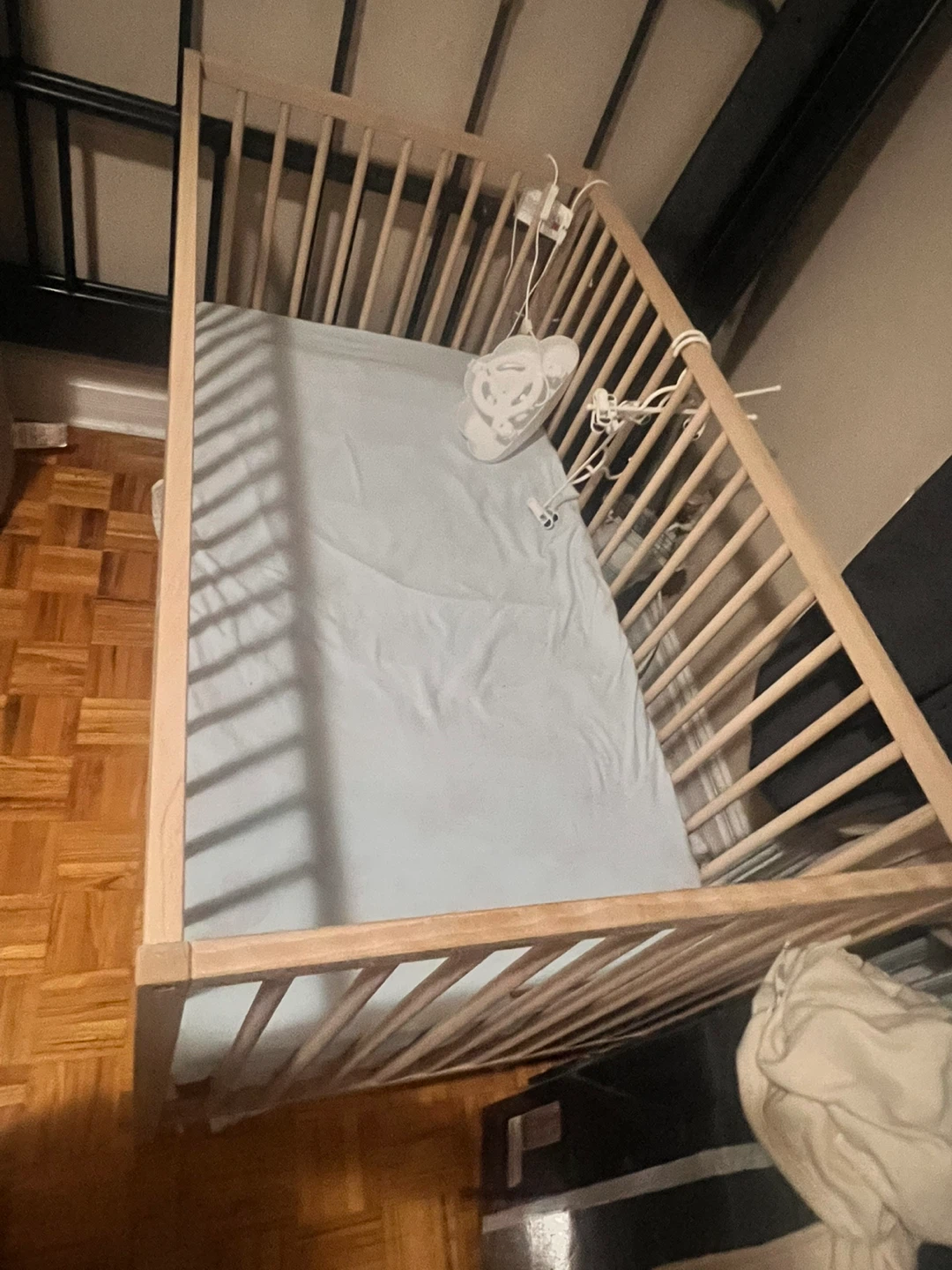 Ikea Sniglar Crib - Great Condition!
