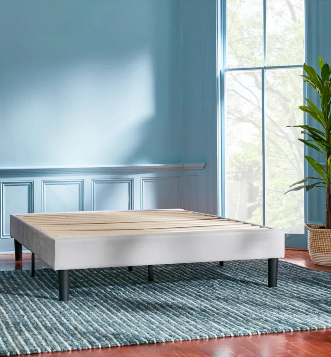 Queen size bed frame [Never Used] thumbnail