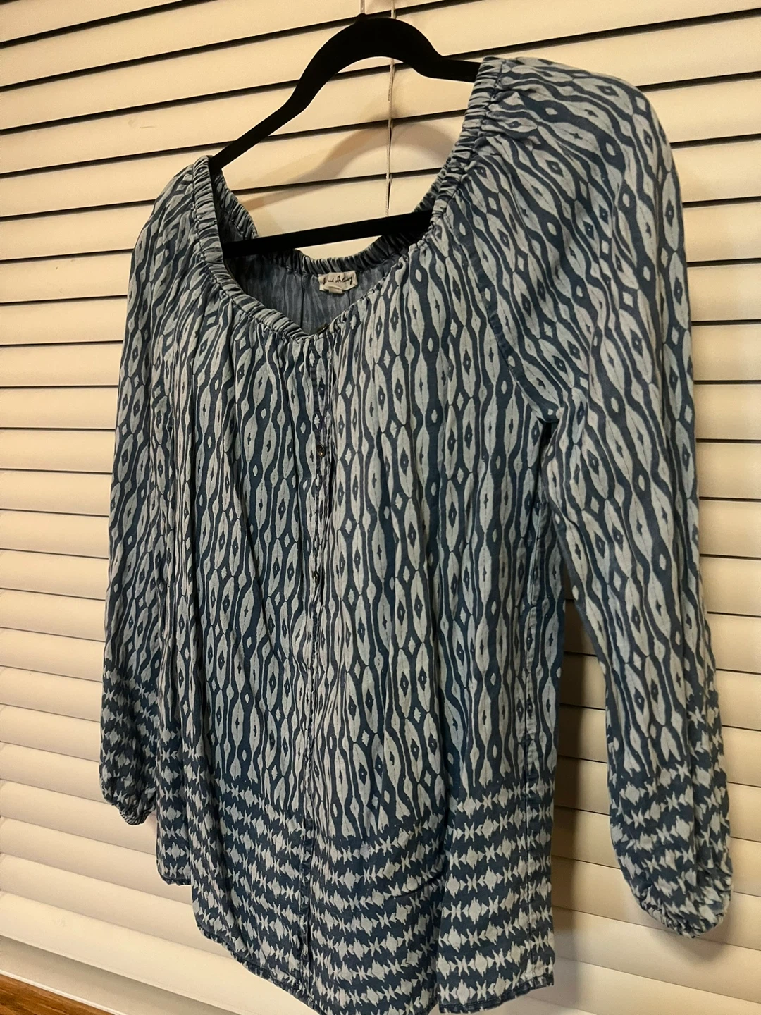 Jen and Emry Blouse - Size Small - photo 2