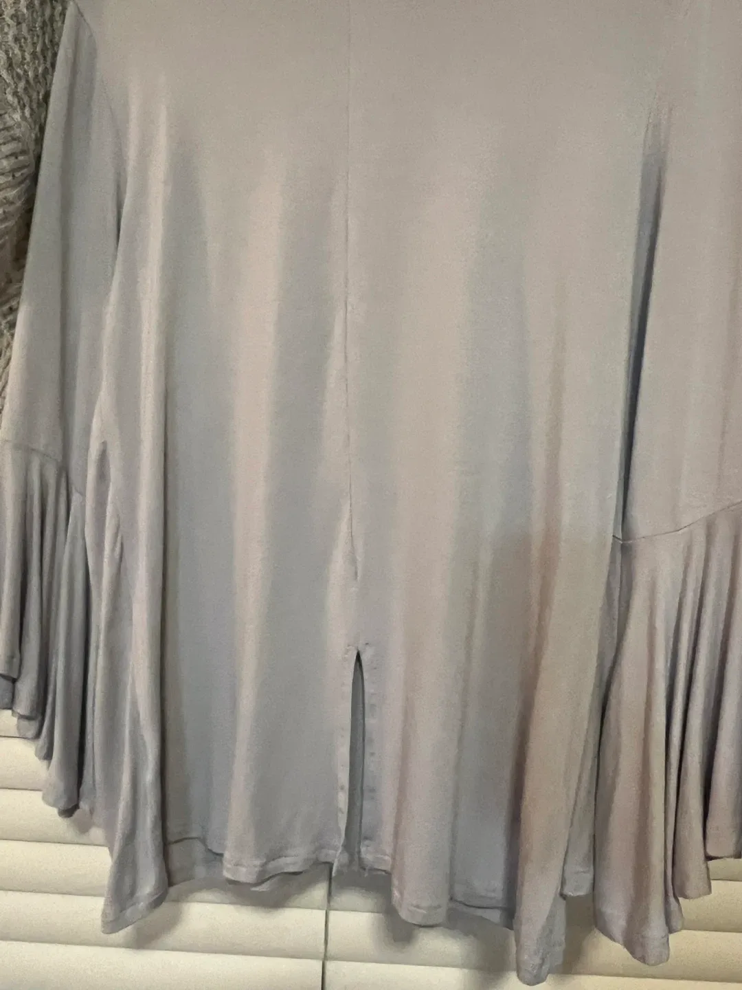 Lily Morgan Bell Sleeve Top - Size M/M image indicator(4)