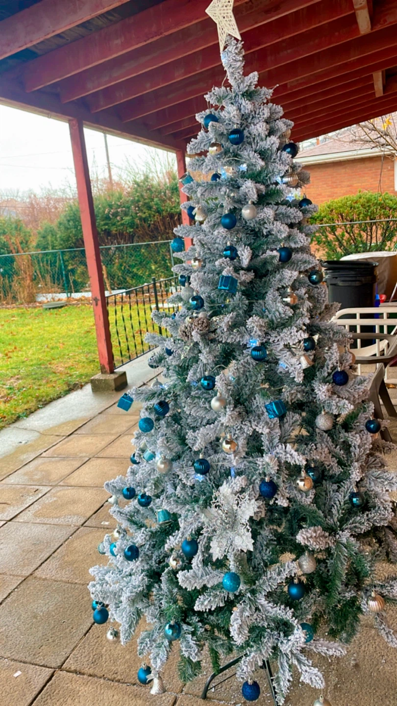 Snow-Flocked Christmas Tree – Decor Included! - photo 2