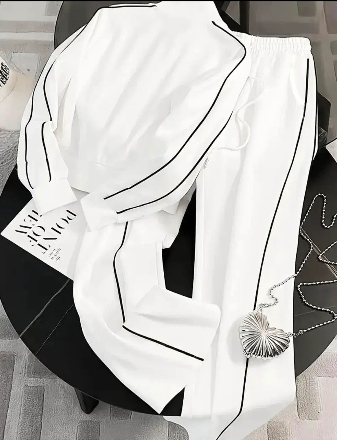 White Tracksuit with Black Stripes - Size M image indicator(2)