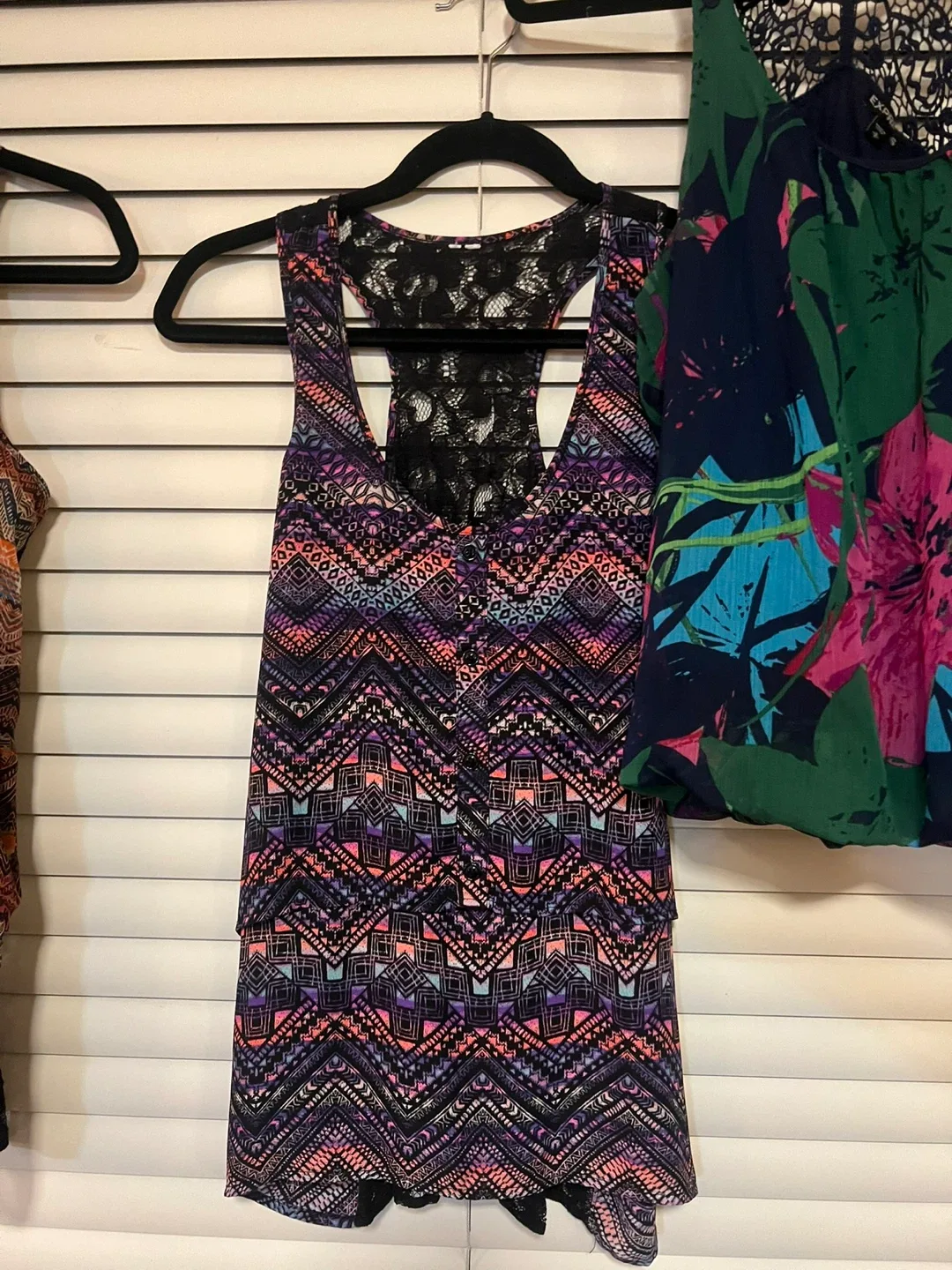 Patterned Tank Tops with Lace Back Detail image indicator(3)