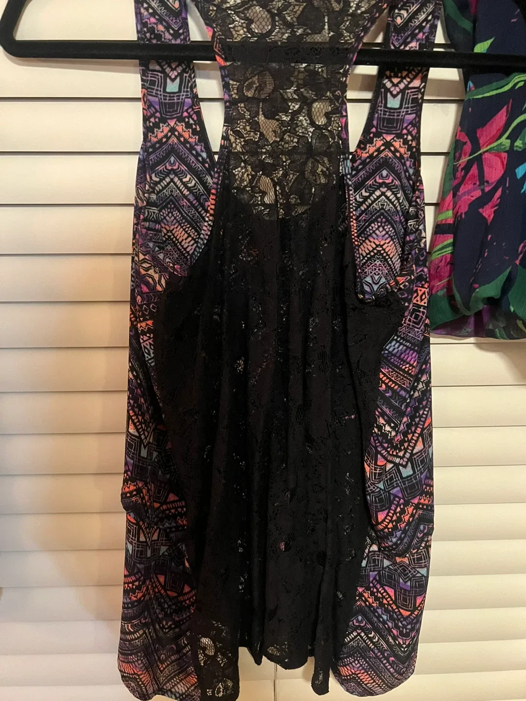 Patterned Tank Tops with Lace Back Detail image indicator(5)