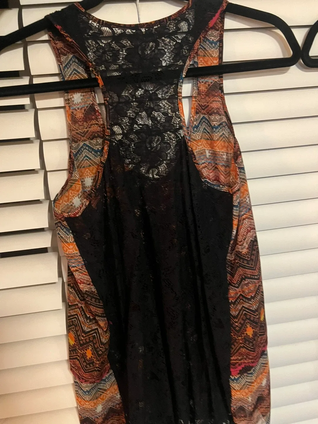 Patterned Tank Tops with Lace Back Detail image indicator(6)