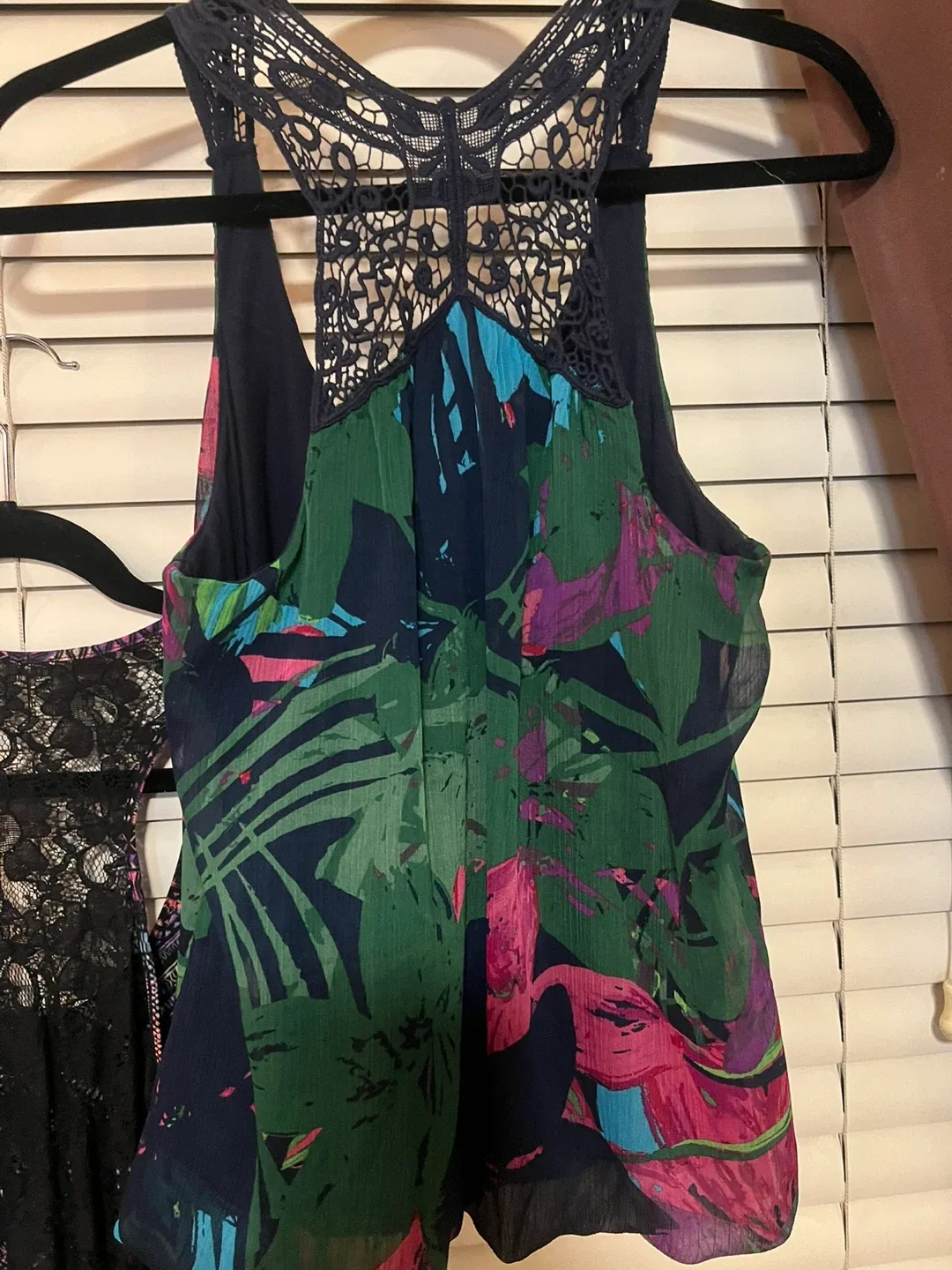 Patterned Tank Tops with Lace Back Detail image indicator(7)