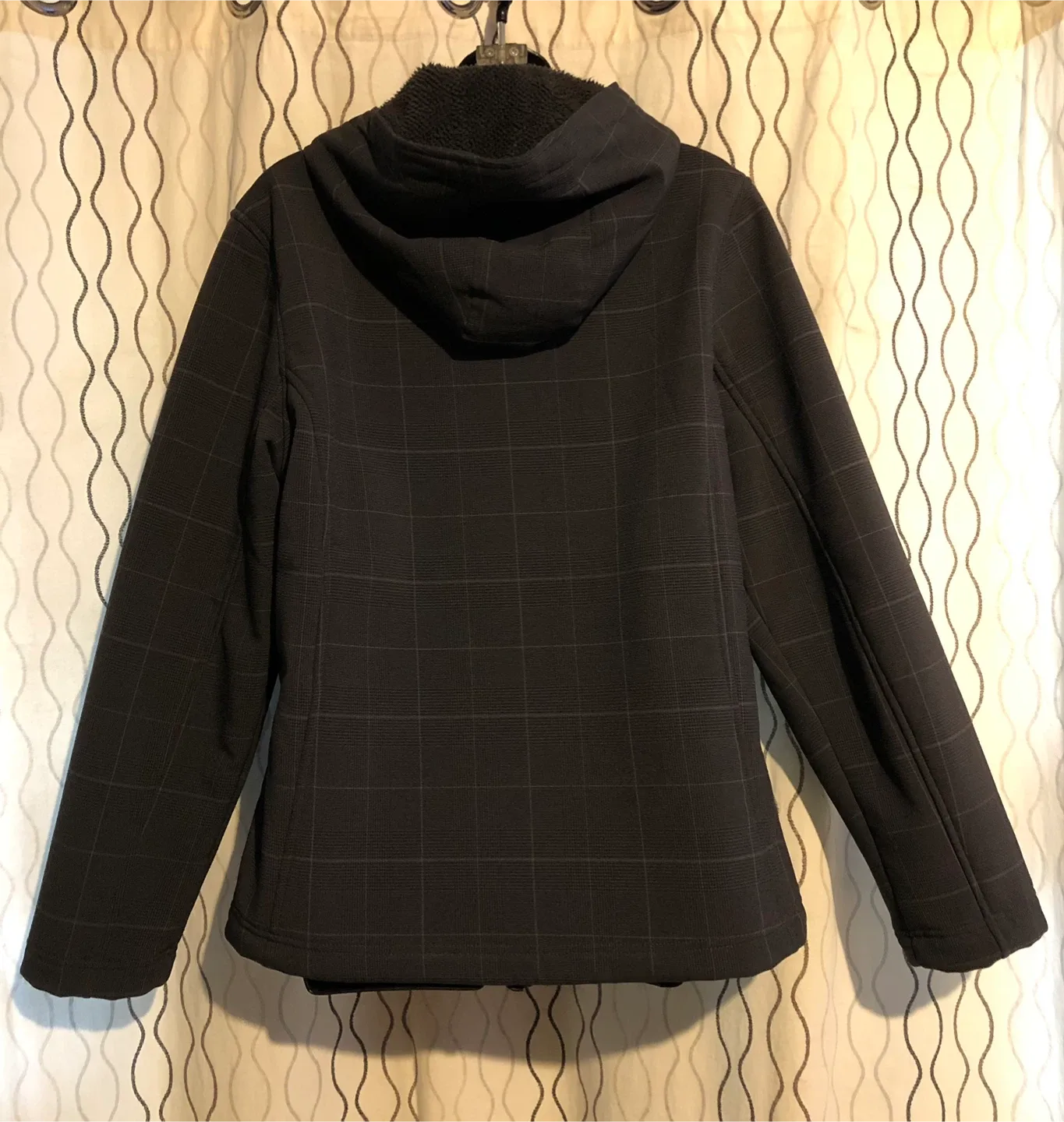 Elevate Sport Women's Jacket - Size M image indicator(2)