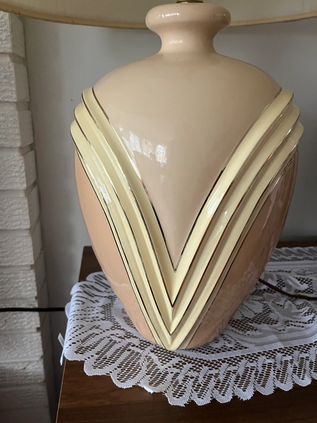 Vintage Beige Table Lamp - photo 2