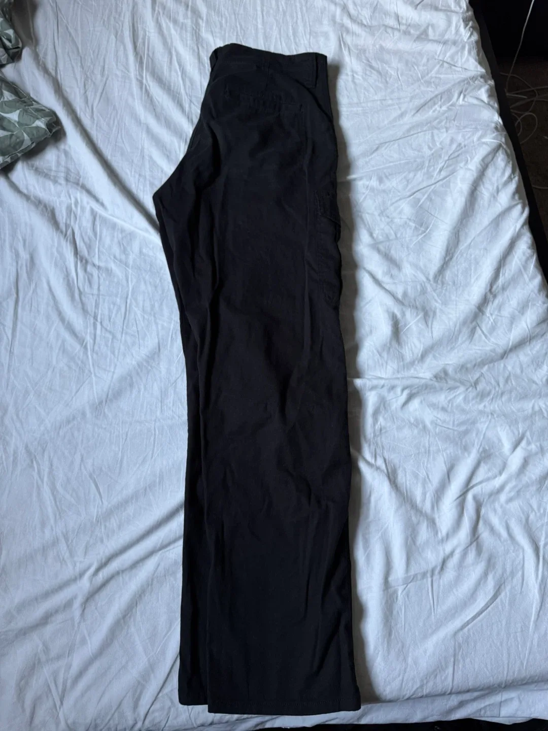 Wrangler Black Cargo Pants image indicator(2)