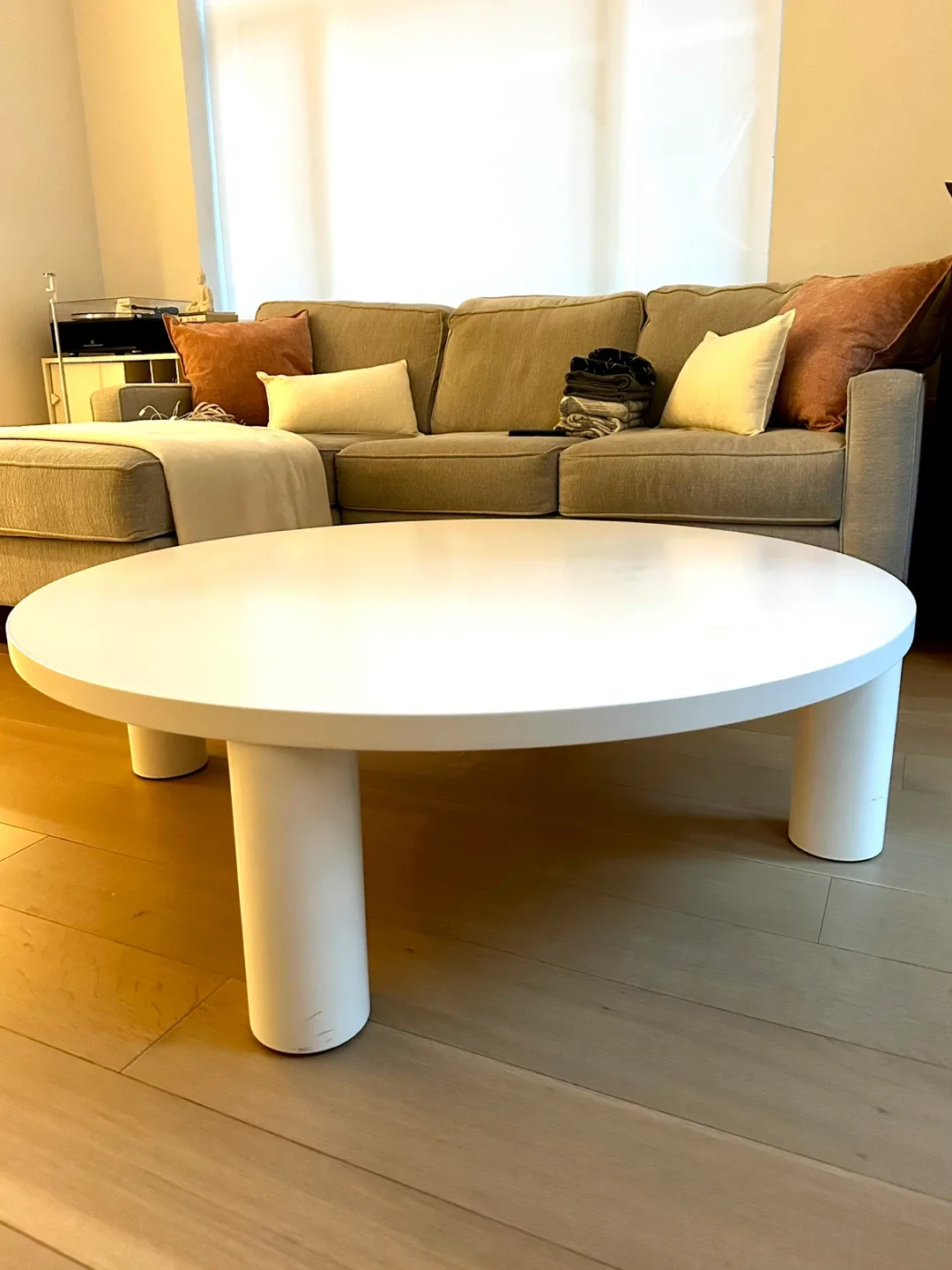 West Elm Hazel Round Coffee Table (44") image indicator(2)
