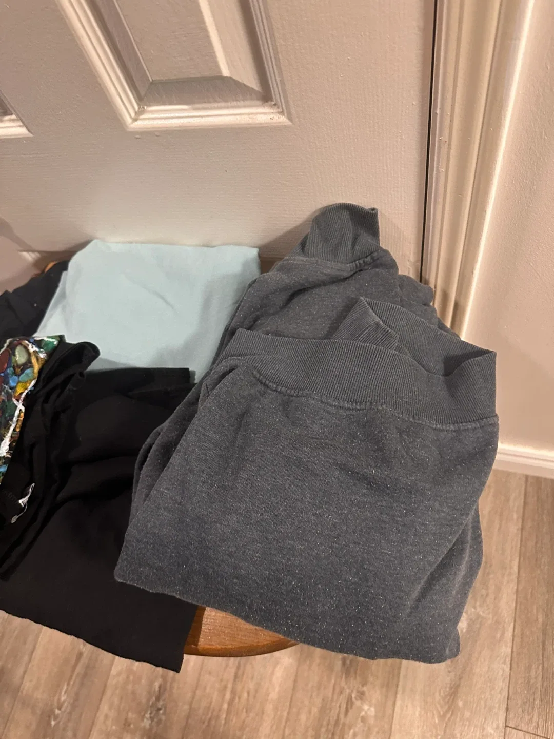 Assorted Clothing Bundle image indicator(4)