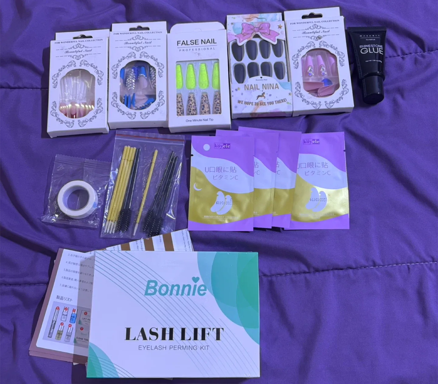 False Eyelash & nail Bundle image indicator(3)