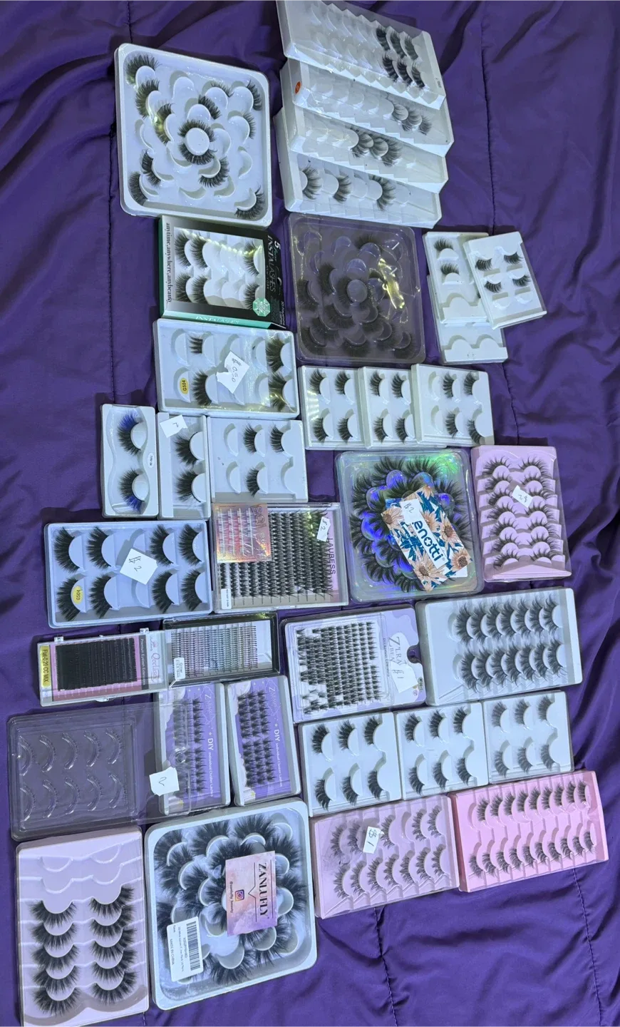 False Eyelash & nail Bundle image indicator(2)
