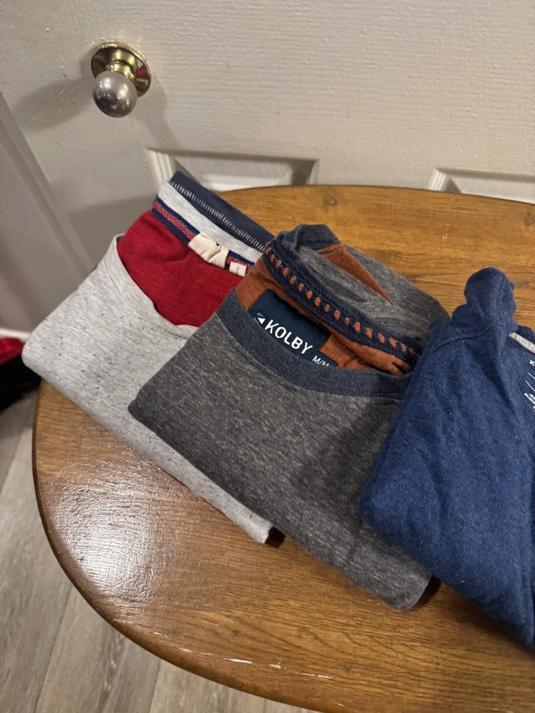 Kenneth Cole & Kolby T-Shirts - Men's Size L image indicator(2)