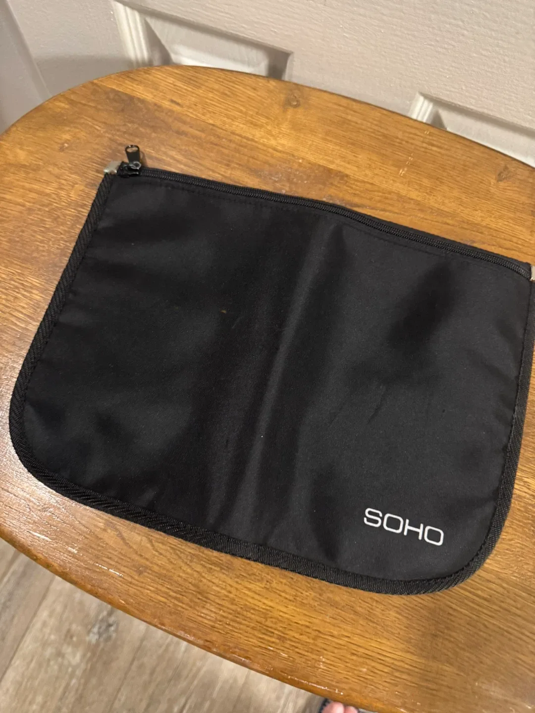 SOHO Black Pouch