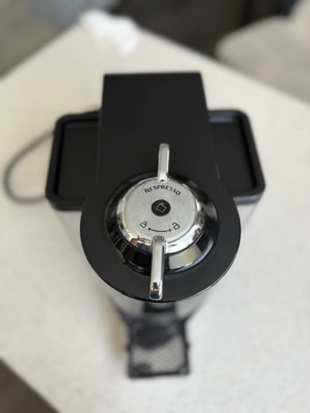 Nespresso Coffee Maker - Black image indicator(4)