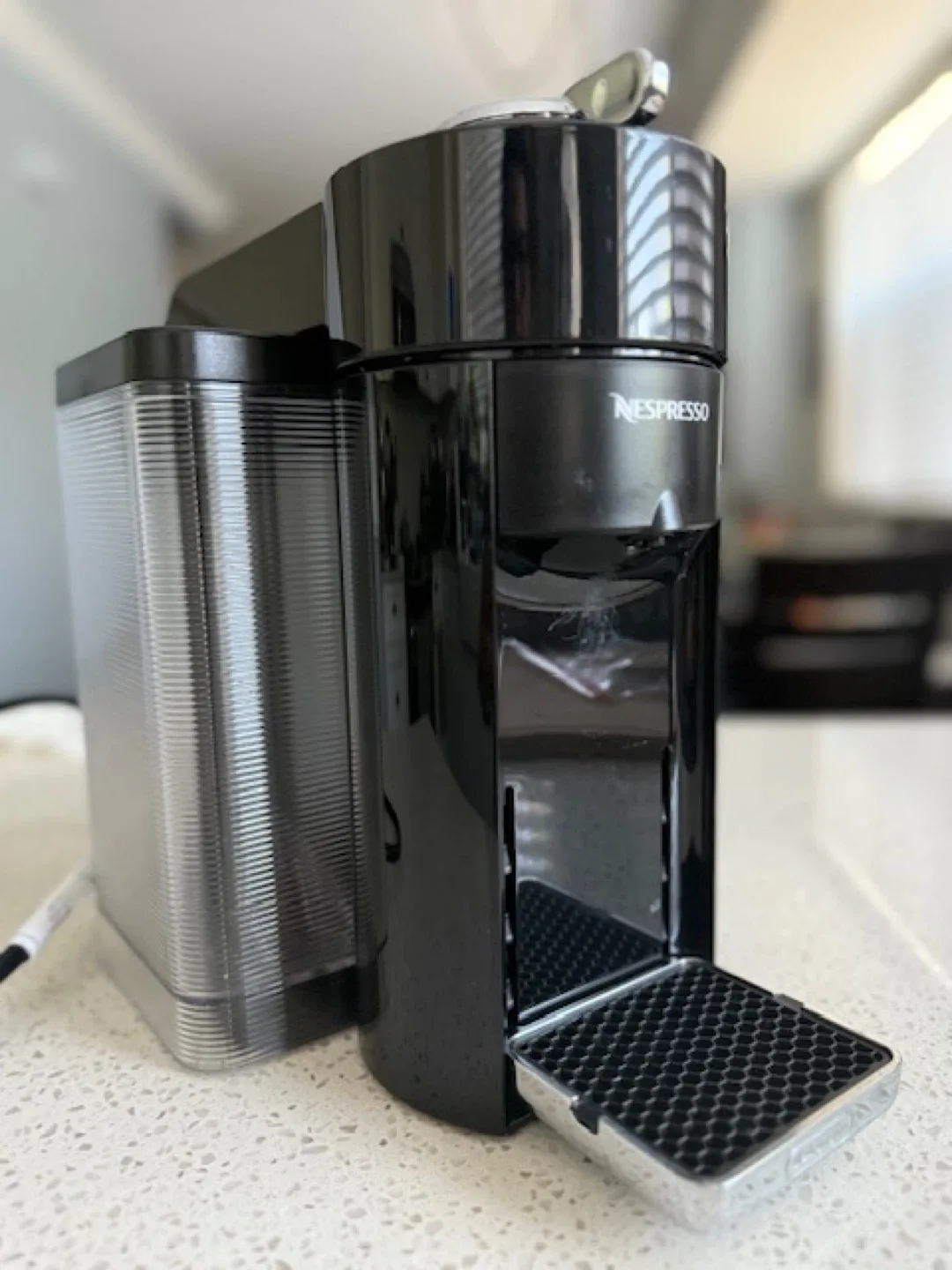 Nespresso Coffee Maker - Black image indicator(2)