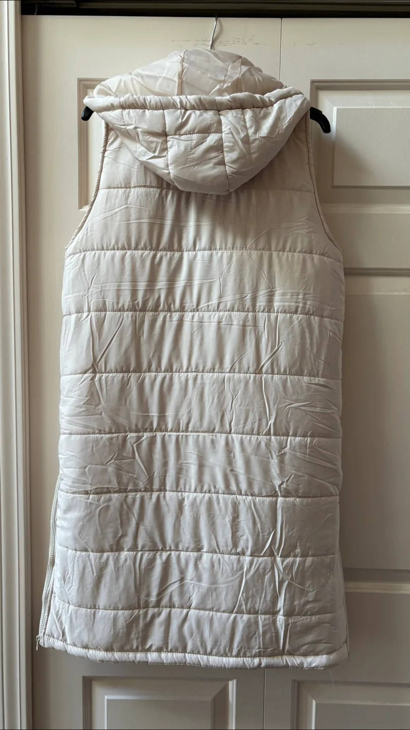 Hooded Puffer Vest - Cotton/Polyester image indicator(2)