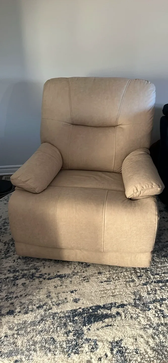 Swivel Rocker Recliner - 1 available