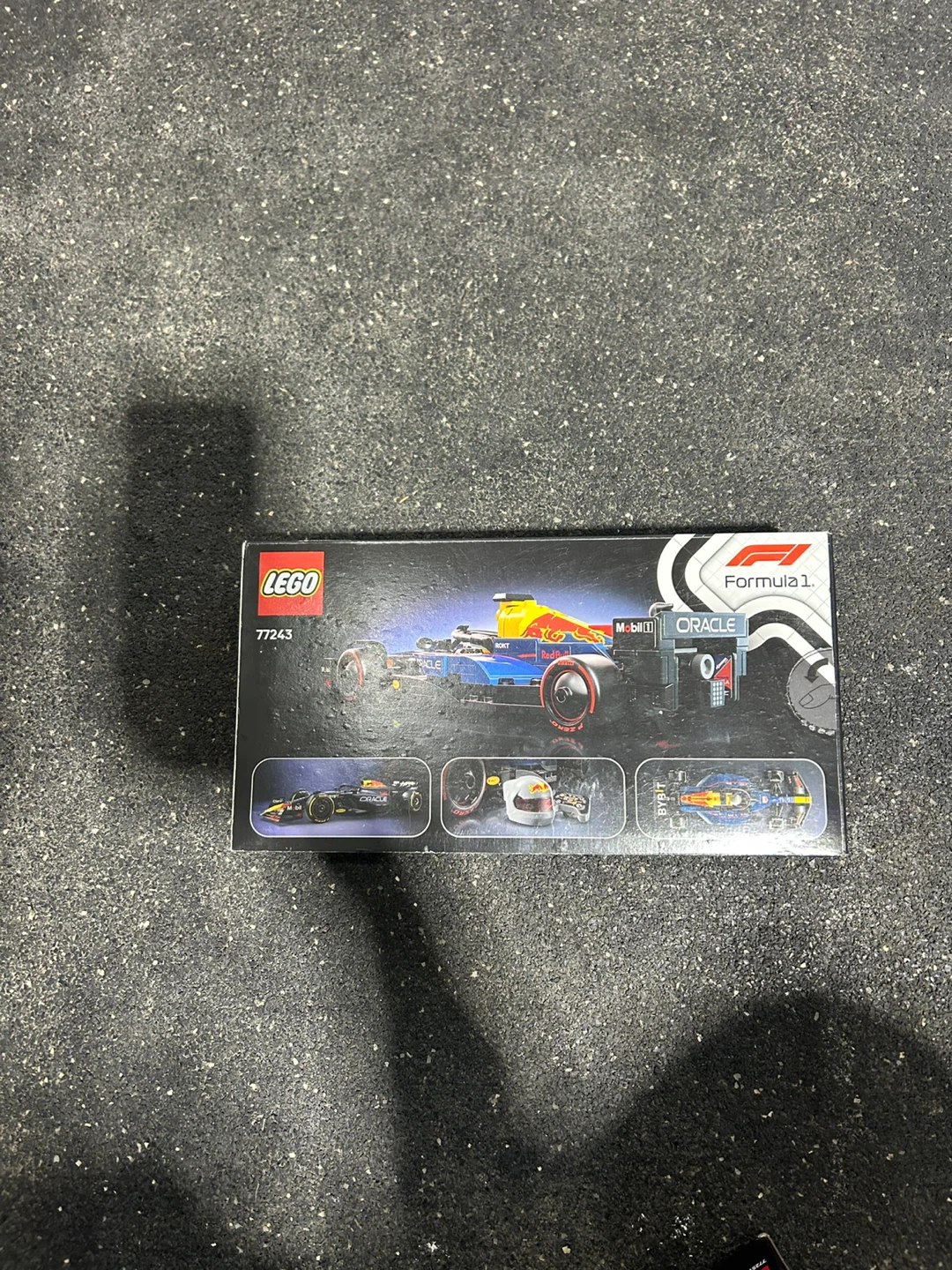 LEGO Speed Champions Formula 1 Oracle Red Bull Racing 76941 - photo 2