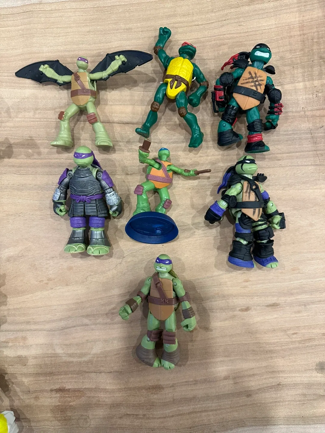 Mixed Lot of Action Figures image indicator(2)