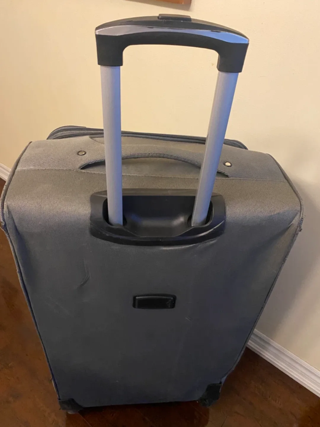 Skystar Grey Rolling Large Suitcase image indicator(4)