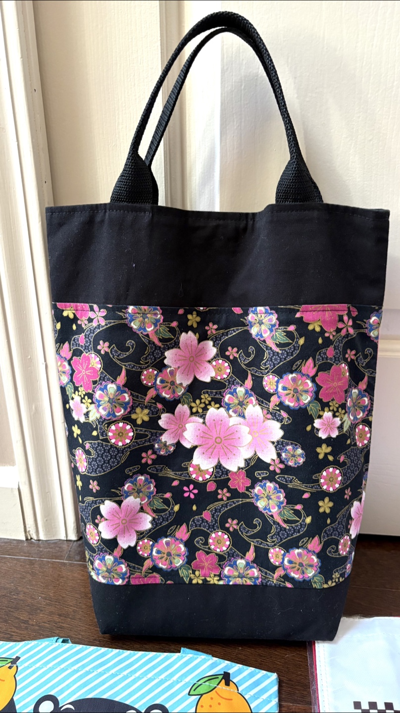 Assorted Character Totes & Floral Handbag - photo 5