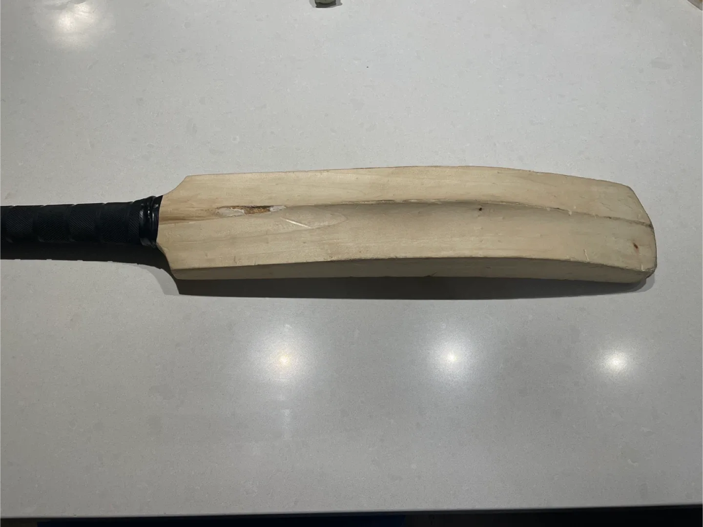 Used Kids Cricket Bat with Grip image indicator(2)