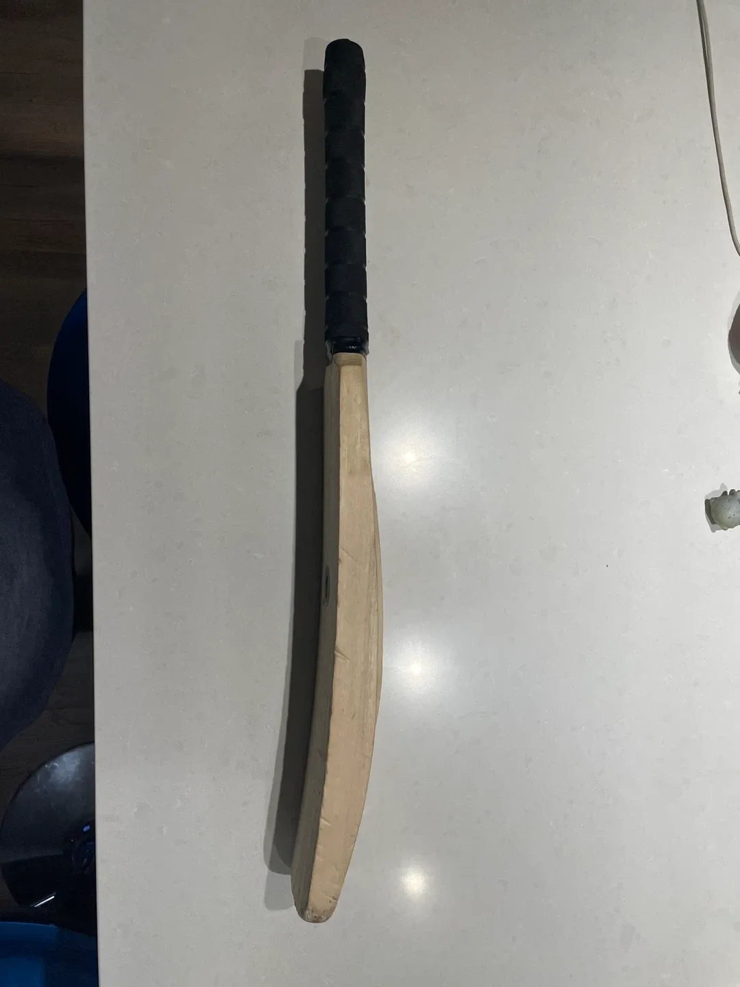 Used Kids Cricket Bat with Grip image indicator(4)