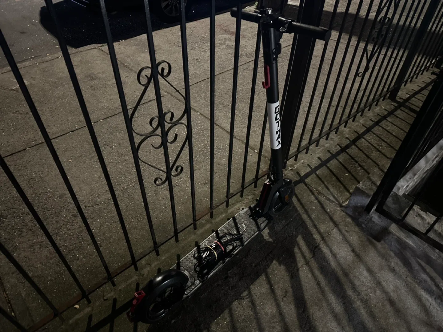 Gotrax Electric Scooter - Great Condition! image indicator(2)