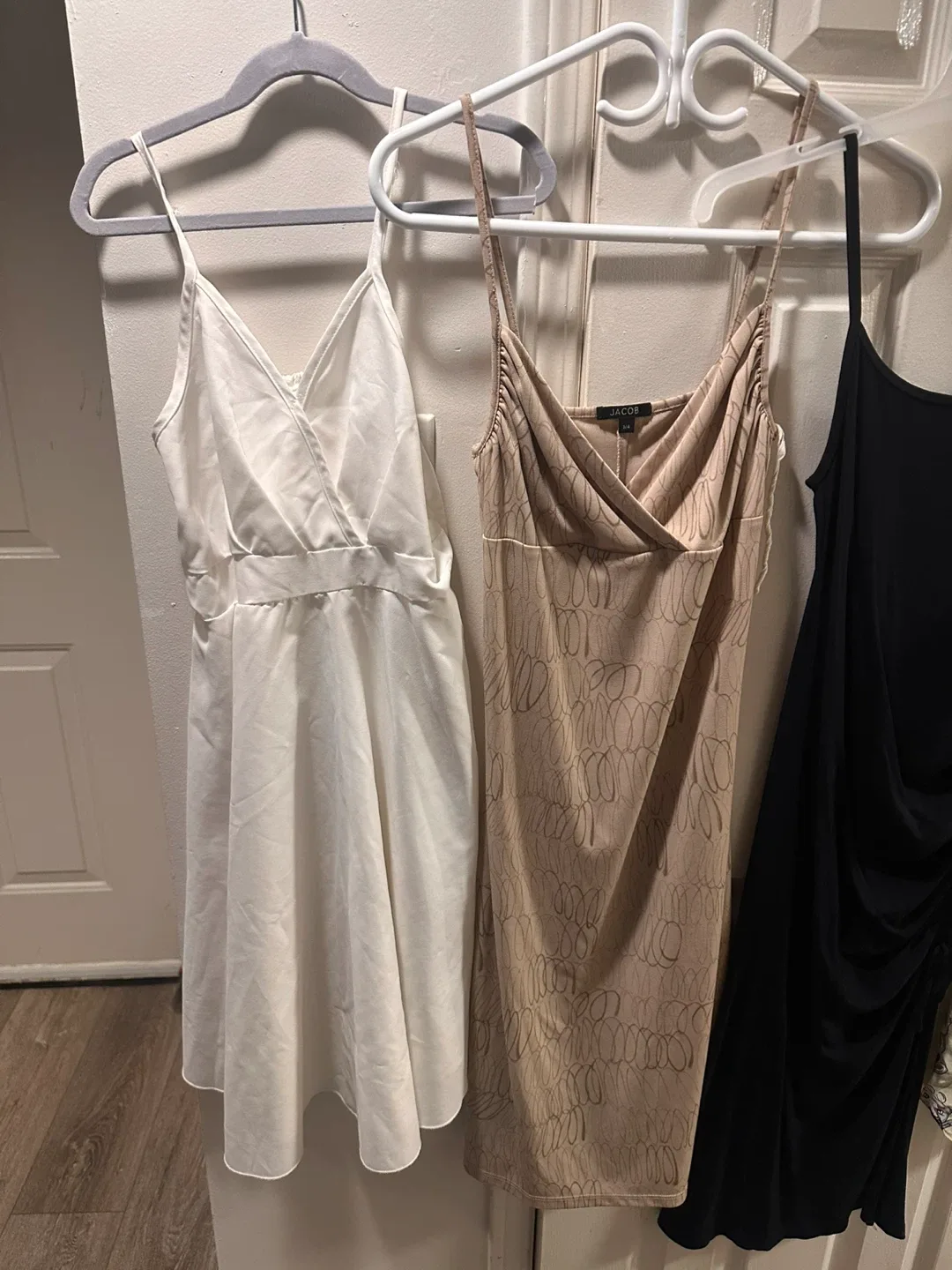 5 Assorted Women's Dresses -   (v1) image indicator(2)